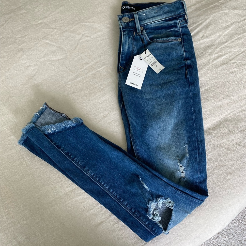 Express stretch Ripped Skinny Jeans, size 0R, new with tags
